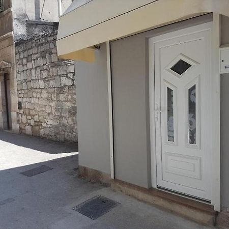 Room Ivana With Private Bathroom - Center Of Split Extérieur photo